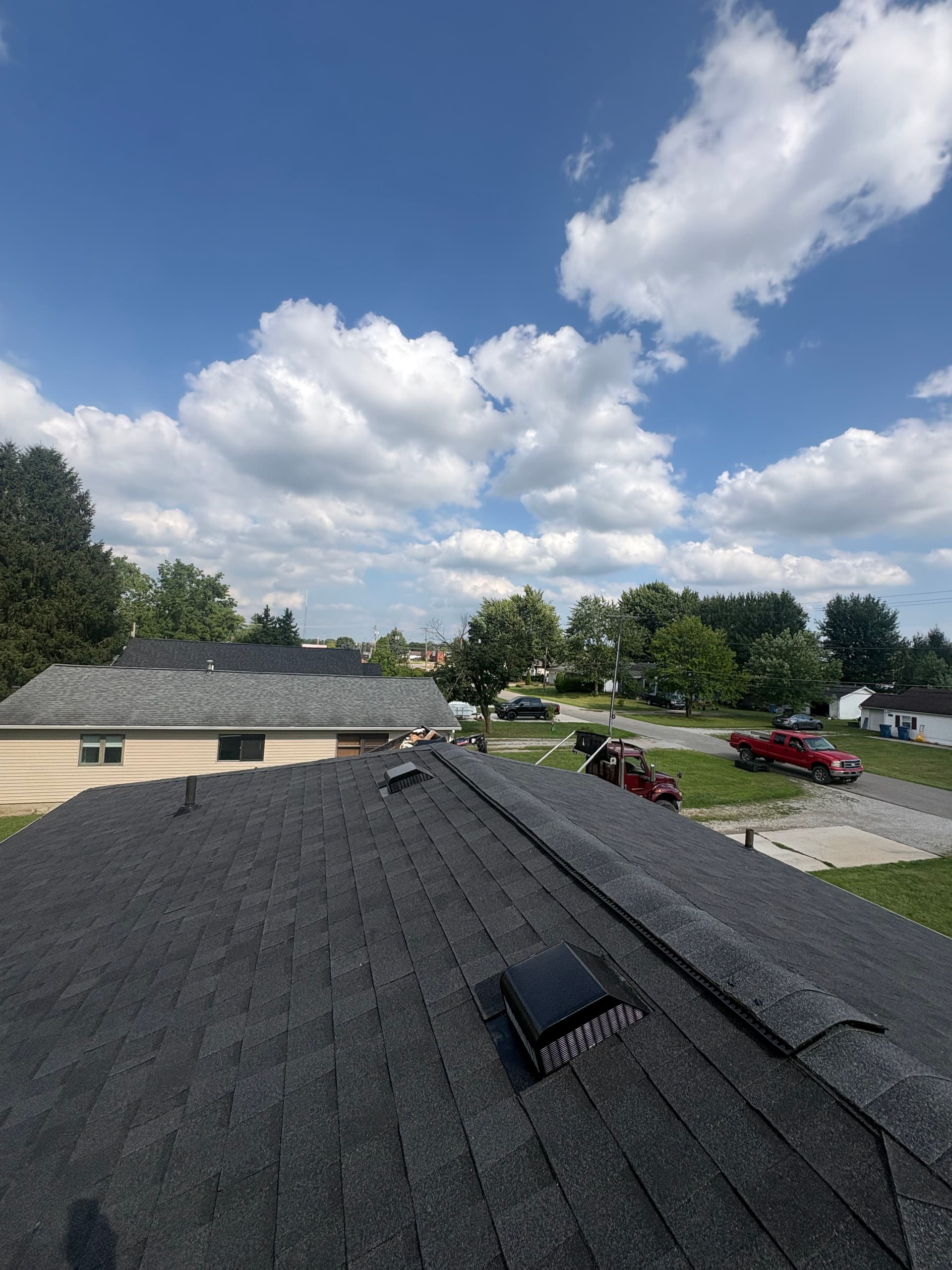 Gallery photos for Atlas Pinnacle Pristine Shingles and New Gutters on a Ranch Home: Image #3