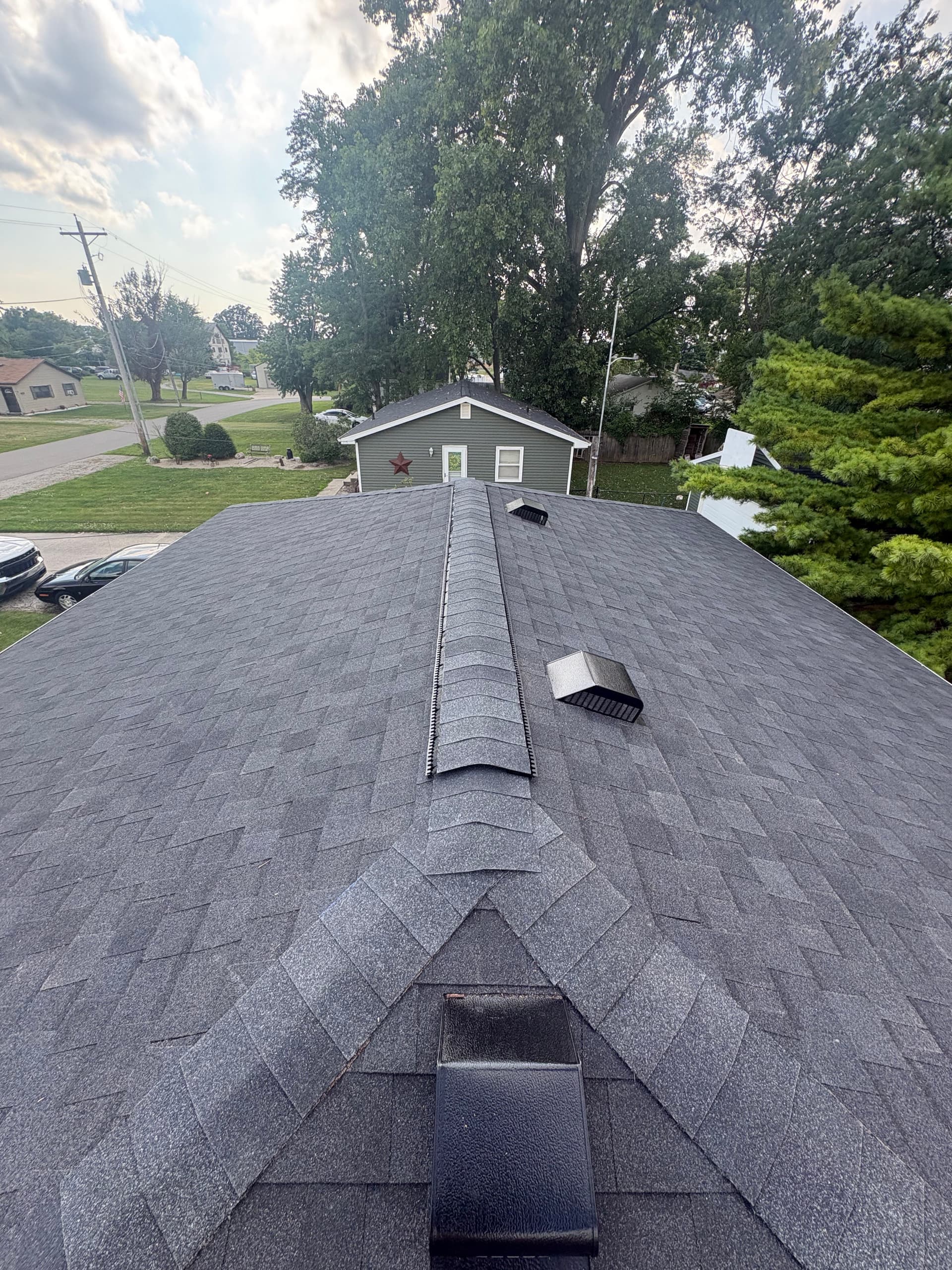 Gallery photos for Atlas Pinnacle Pristine Shingles and New Gutters on a Ranch Home: Image #6