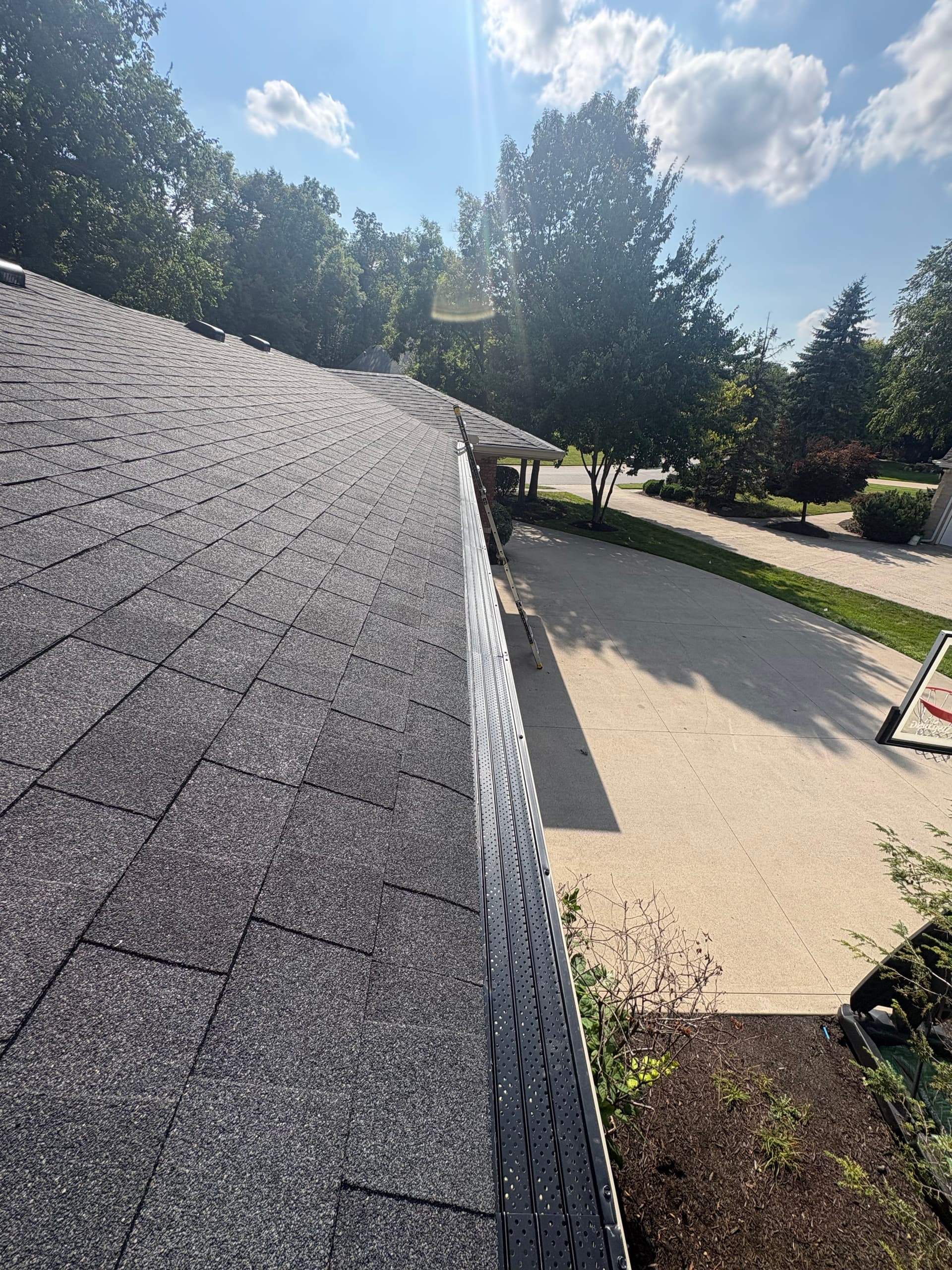 Gallery photos for Atlas Pinnacle Pristine Roof and 6-Inch Gutter System Upgrade: Image #4