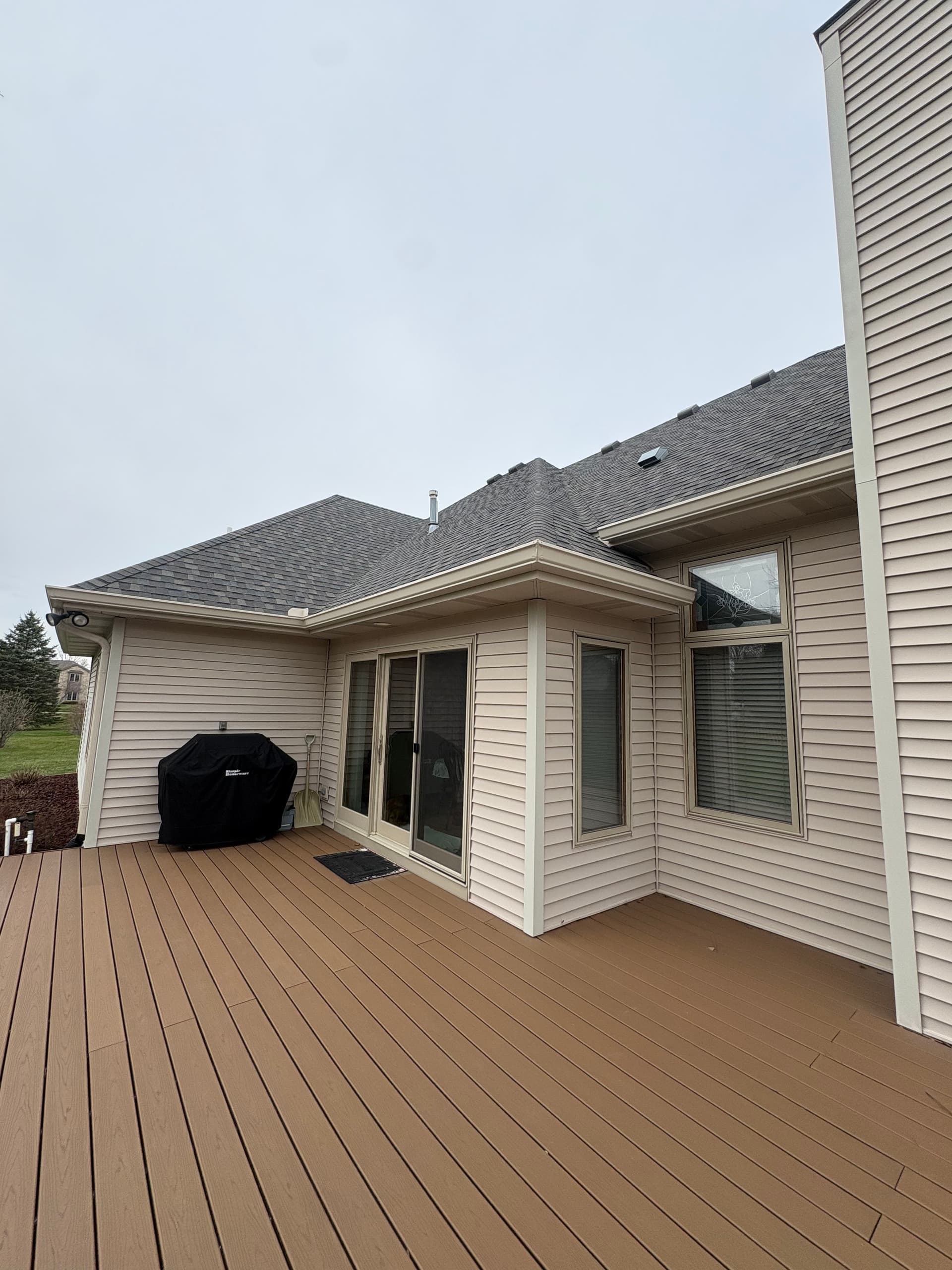Gallery photos for Enhanced Home with New 6-Inch Gutters: Image #4