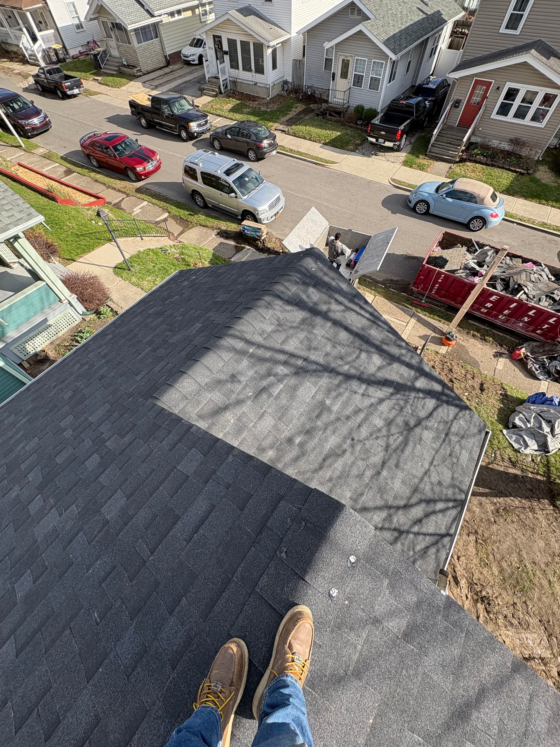 Gallery photos for Fresh Asphalt Shingle Roof Installation on a Residential Home: Image #2