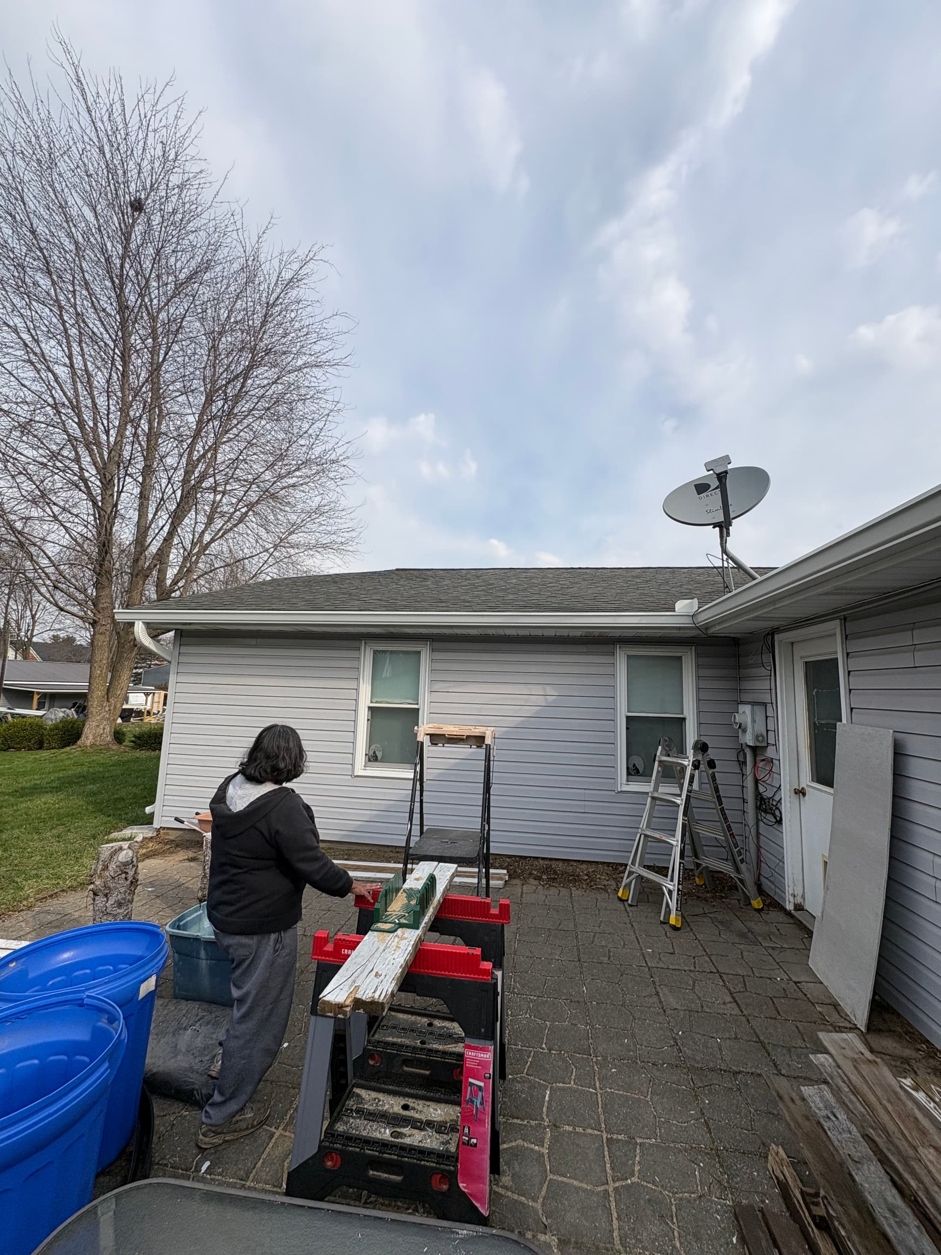 Gallery photos for Seamless Gutter Replacement for Weatherproofing: Image #2