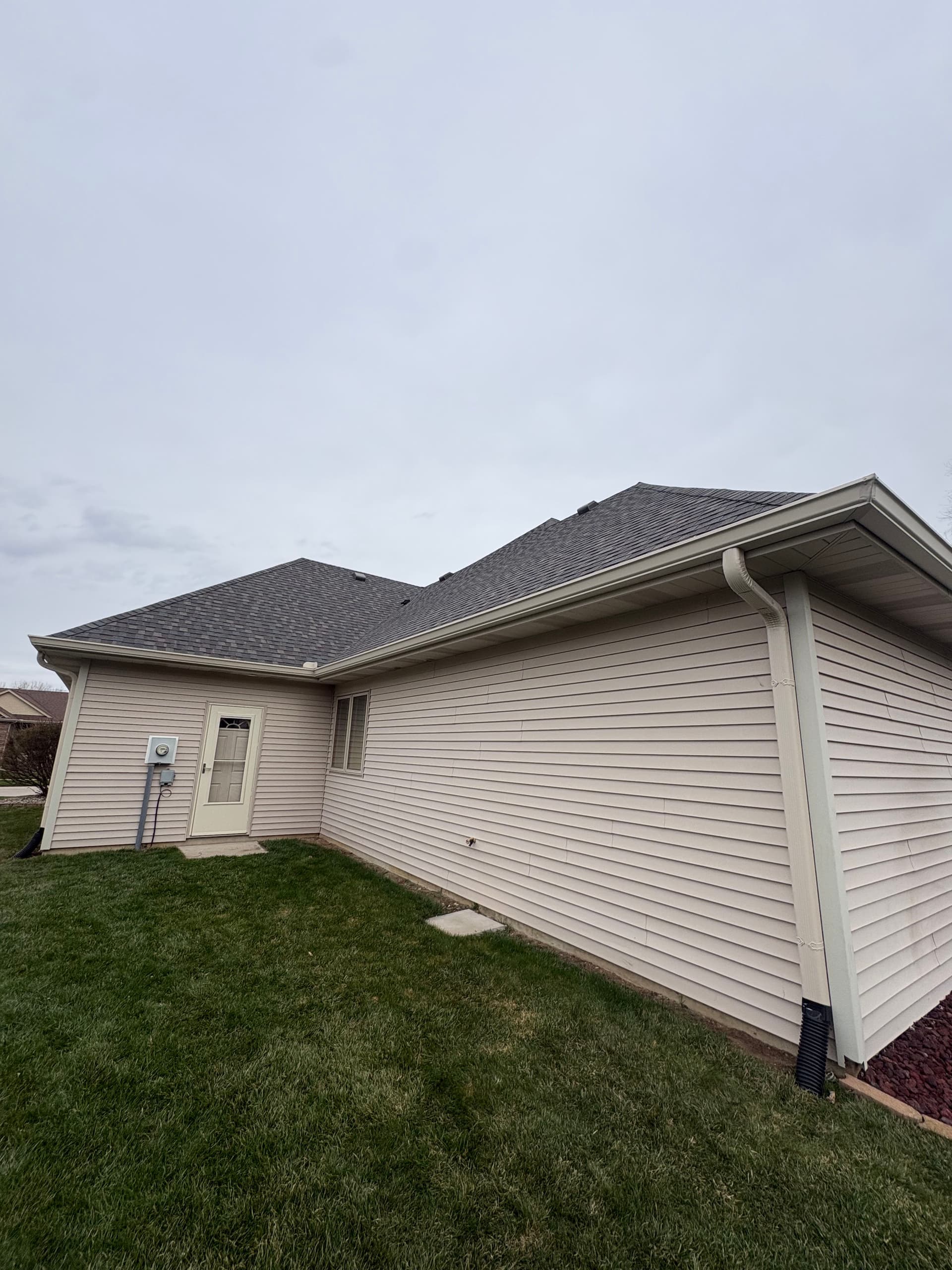 Gallery photos for Enhanced Home with New 6-Inch Gutters: Image #7