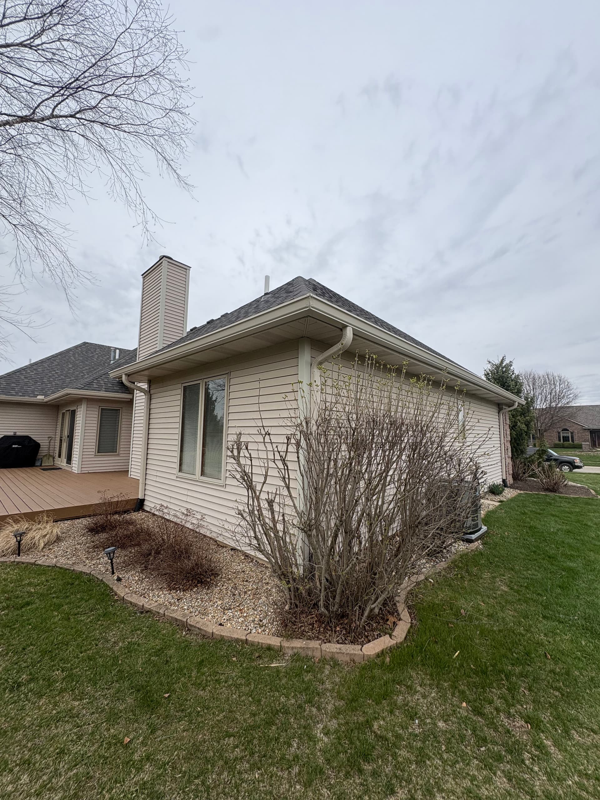 Gallery photos for Enhanced Home with New 6-Inch Gutters: Image #2