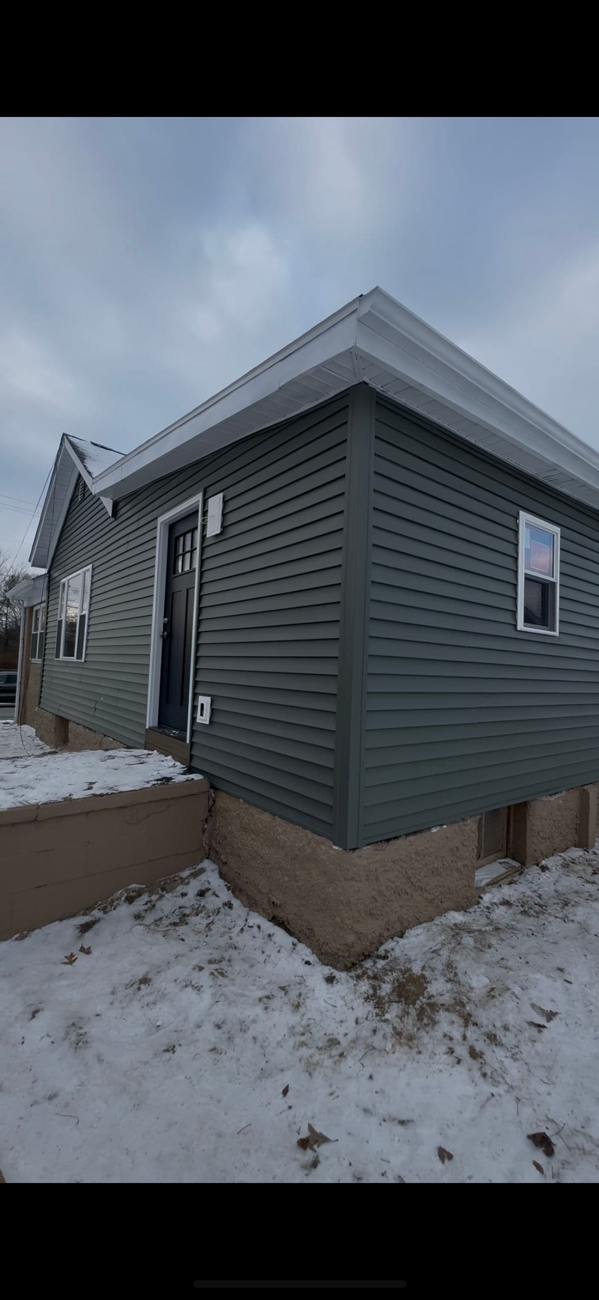 Gallery photos for Vintage Look Achieved with New Siding in Fort Wayne: Image #7