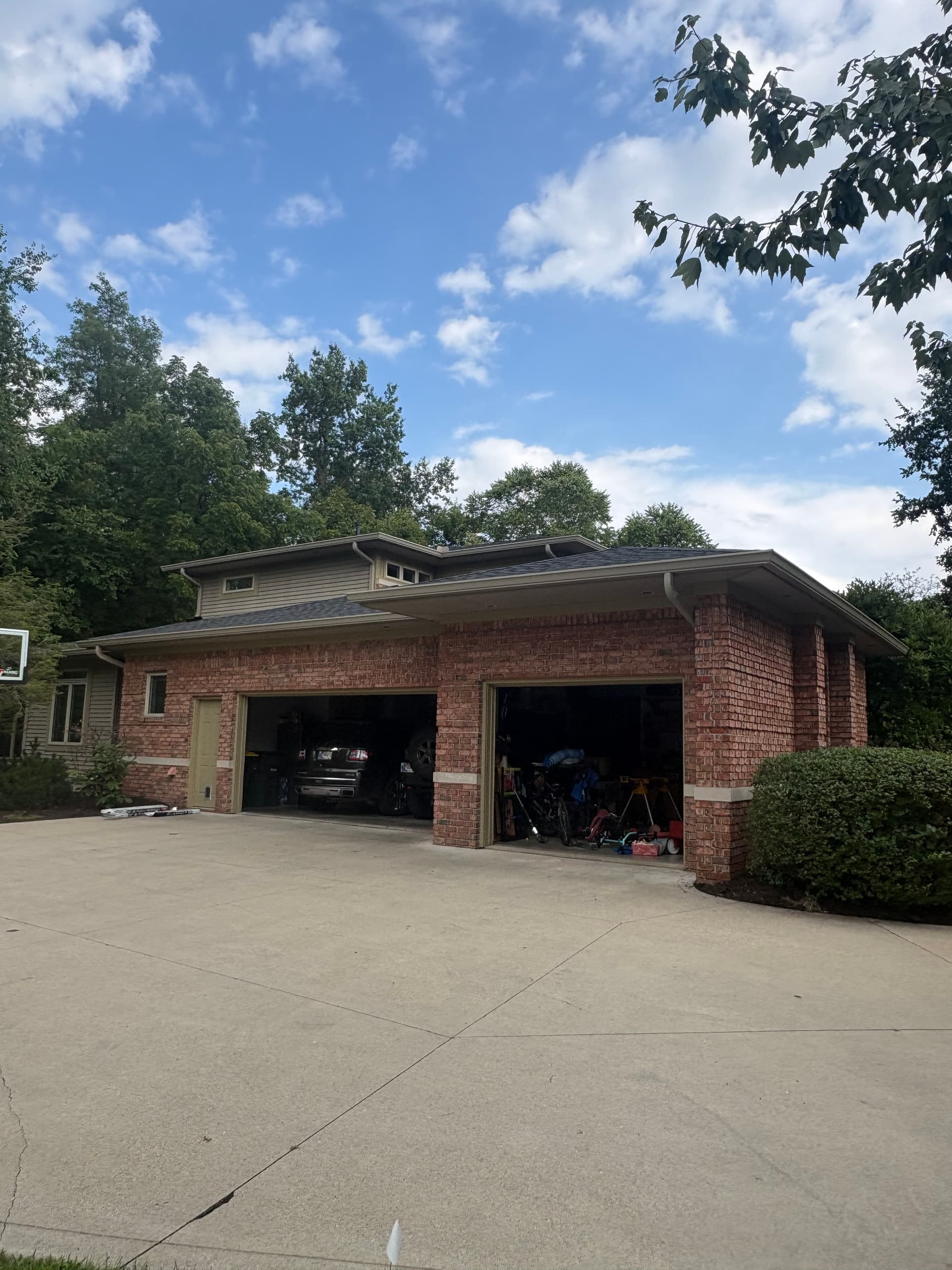 Gallery photos for Atlas Pinnacle Pristine Roof and 6-Inch Gutter System Upgrade: Image #1