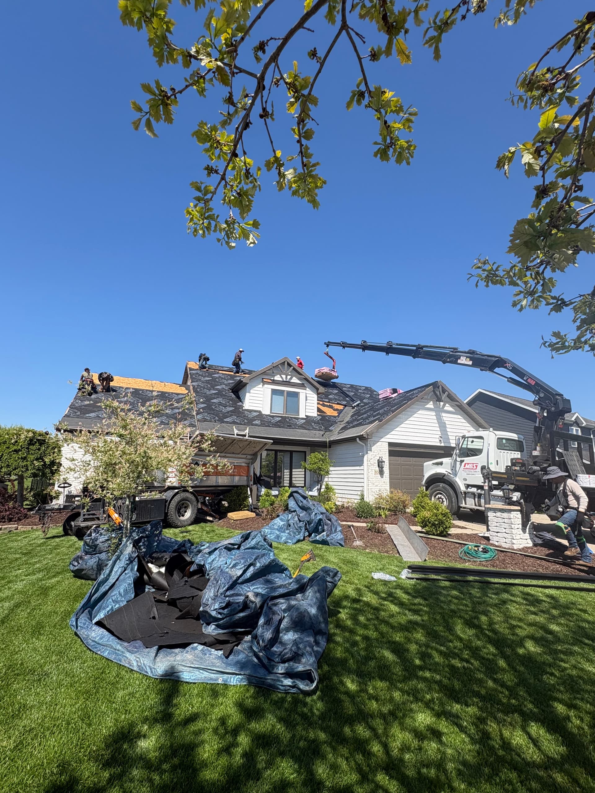 Gallery photos for Owens Corning Williamsburg Gray Asphalt Shingle Roof Replacement: Image #7