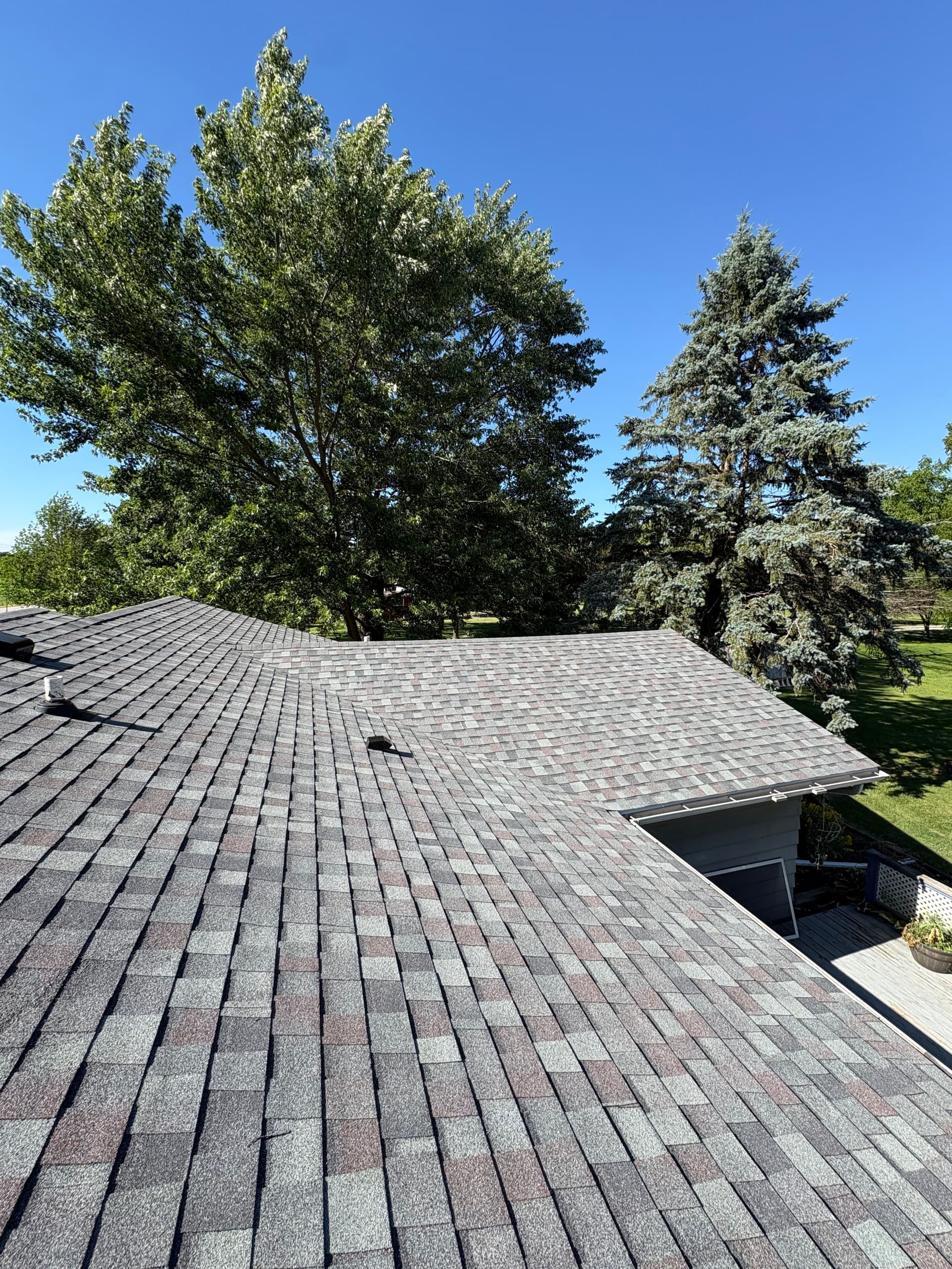 Gallery photos for Atlas Pinnacle Pristine Roof Replacement in Summer Harvest: Image #5