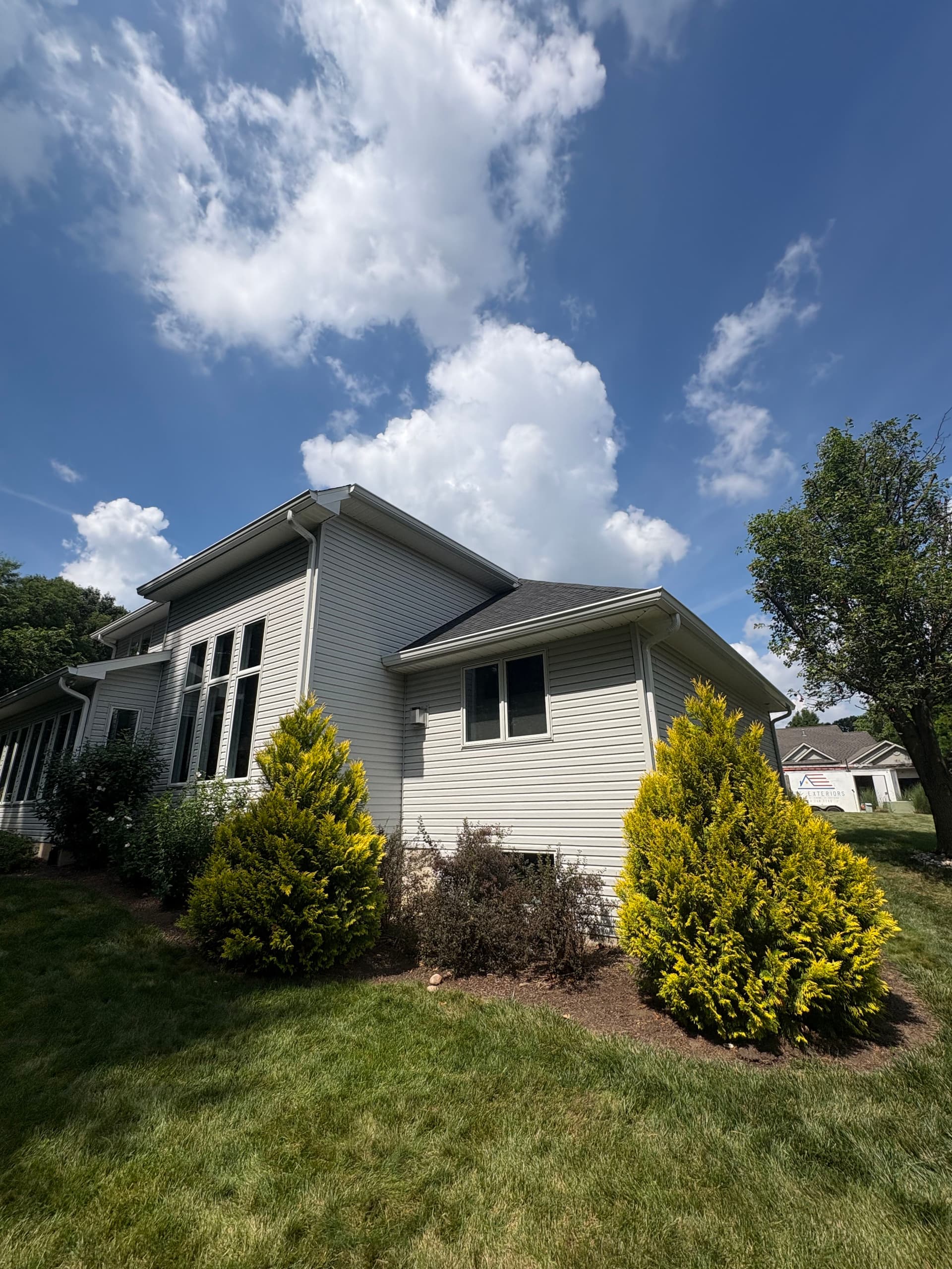 Gallery photos for New 30-Year Roof and 6-Inch Gutters Installed on Residential Home: Image #4