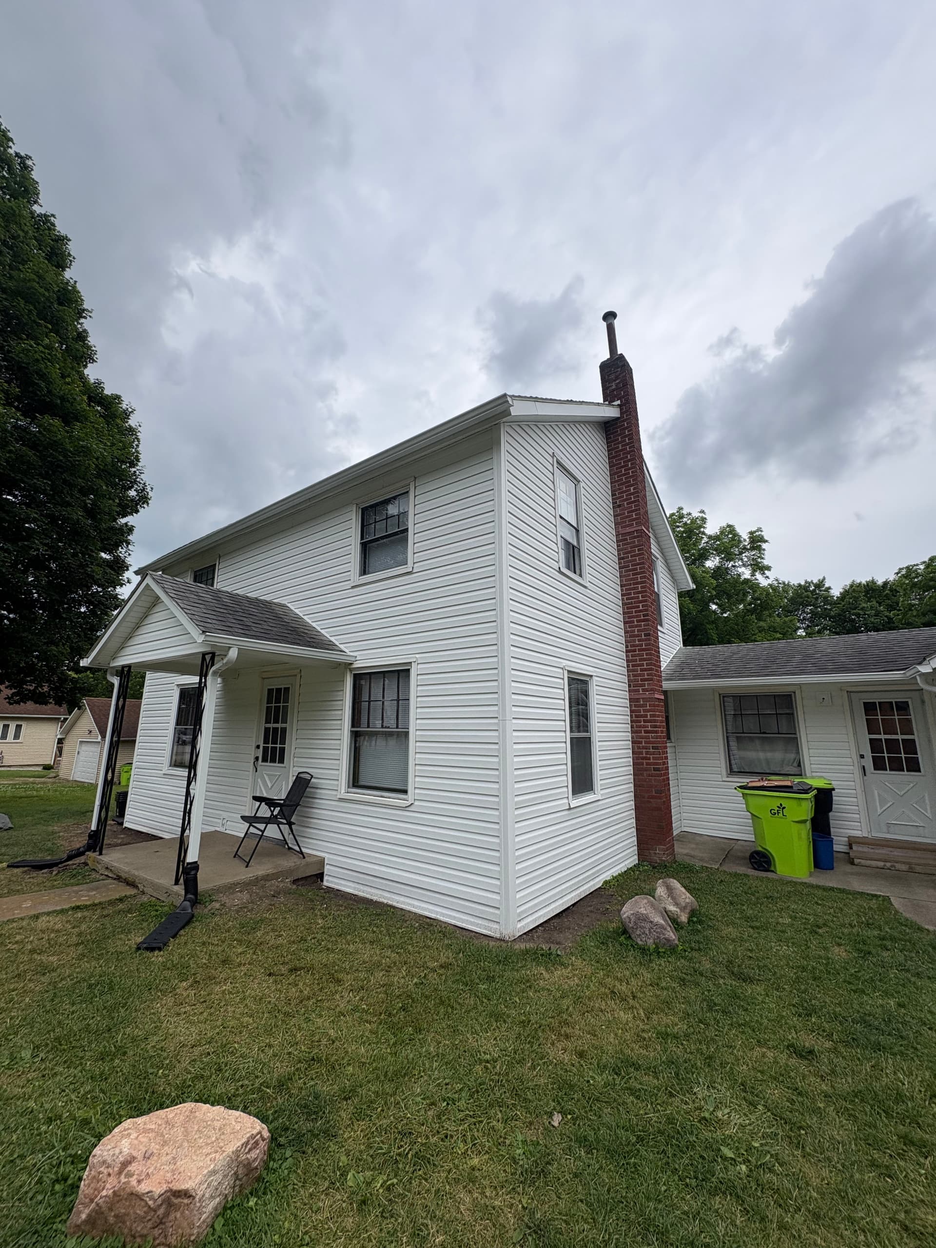 Gallery photos for Full Exterior Siding Soffit Fascia and Gutter Replacement Done Right: Image #2