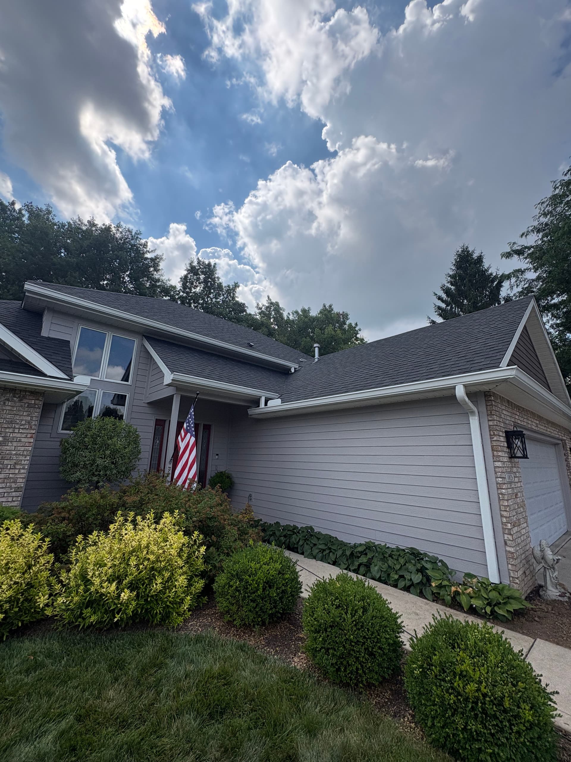 Gallery photos for New 30-Year Roof and 6-Inch Gutters Installed on Residential Home: Image #2