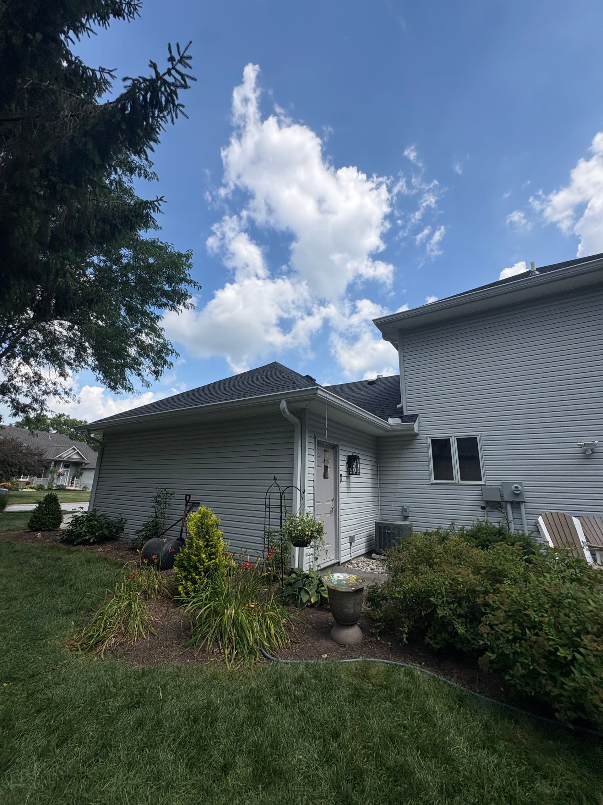 Gallery photos for New 30-Year Roof and 6-Inch Gutters Installed on Residential Home: Image #6
