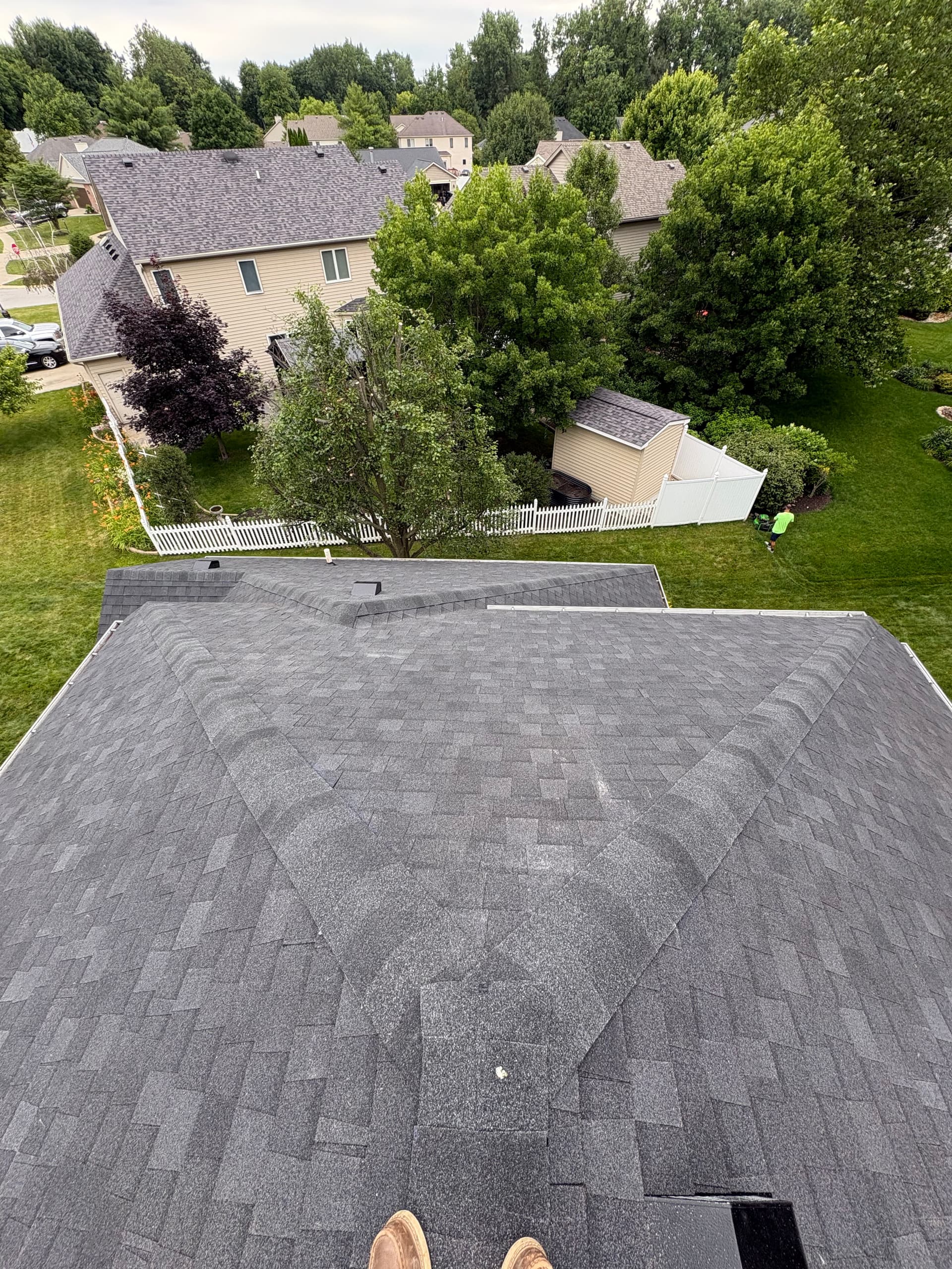 Gallery photos for New 30-Year Roof and 6-Inch Gutters Installed on Residential Home: Image #9